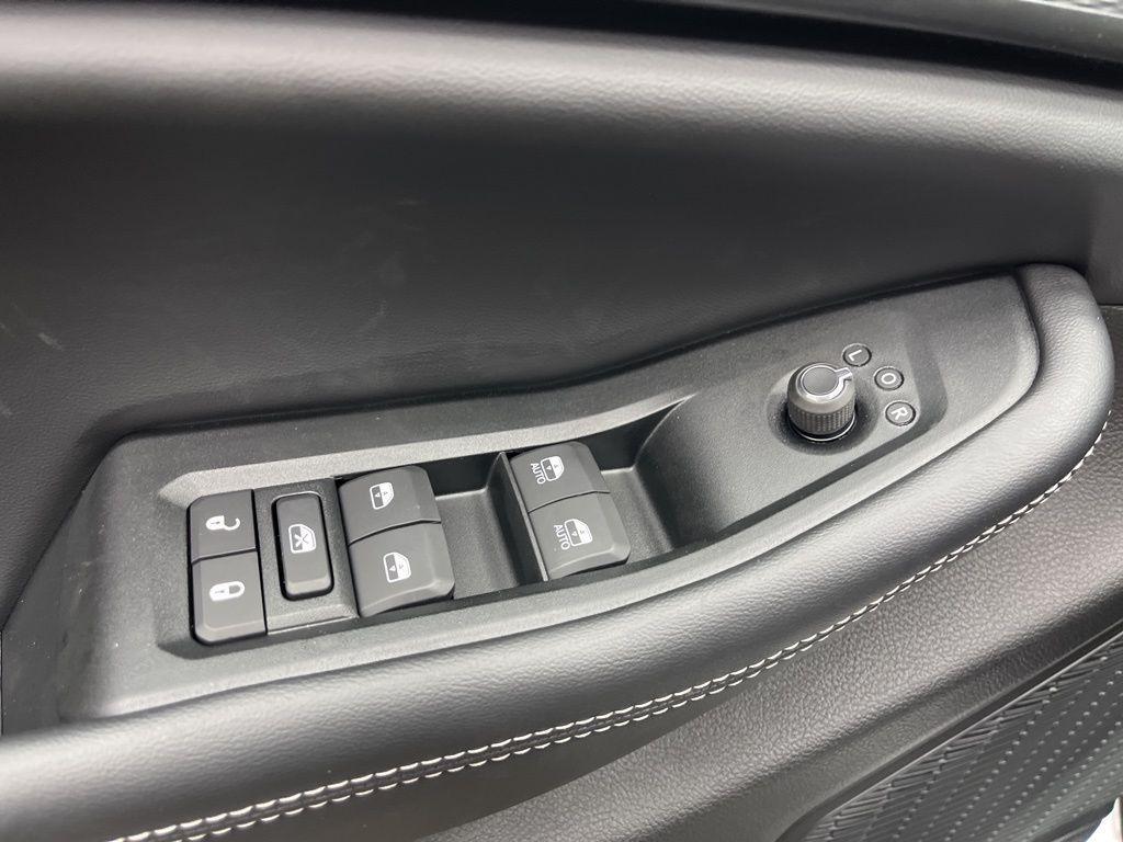 new 2025 Jeep Grand Cherokee car, priced at $42,403