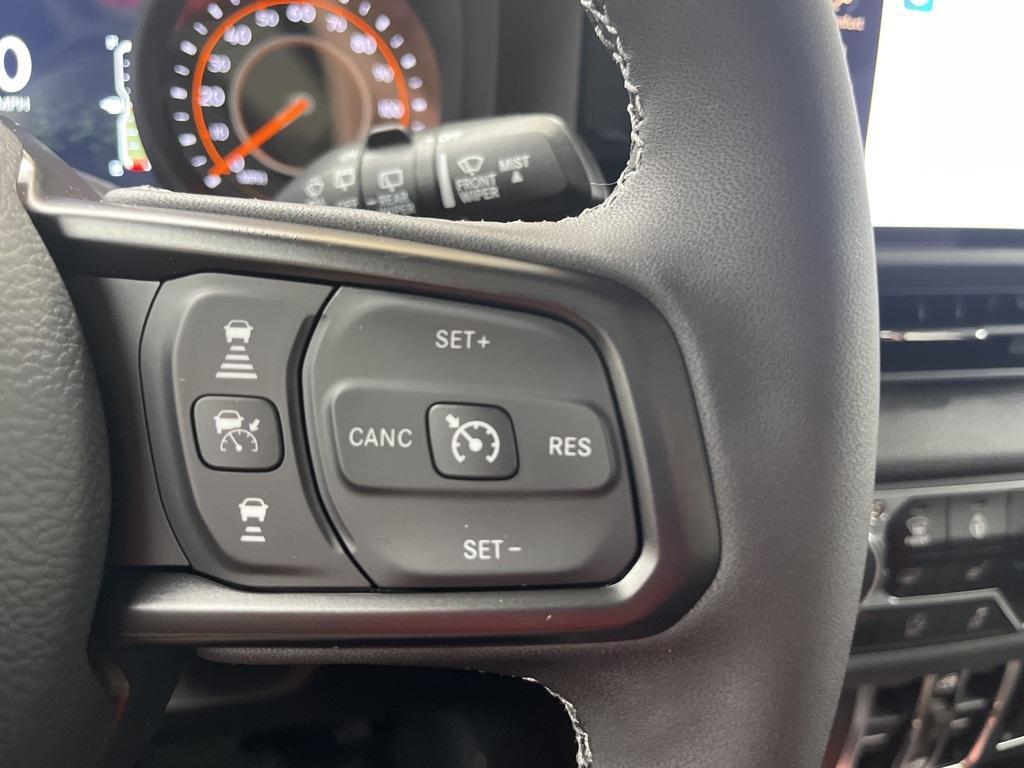 new 2025 Jeep Wrangler car, priced at $49,070