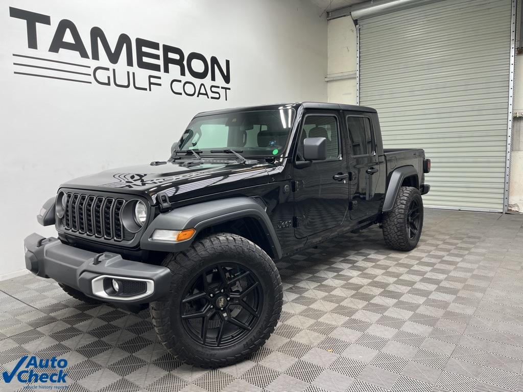 used 2025 Jeep Gladiator car, priced at $37,500