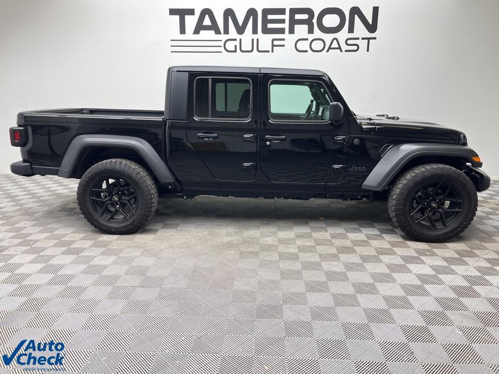 used 2025 Jeep Gladiator car, priced at $37,500