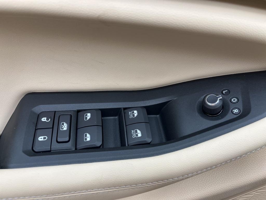 new 2025 Jeep Grand Cherokee car, priced at $50,660