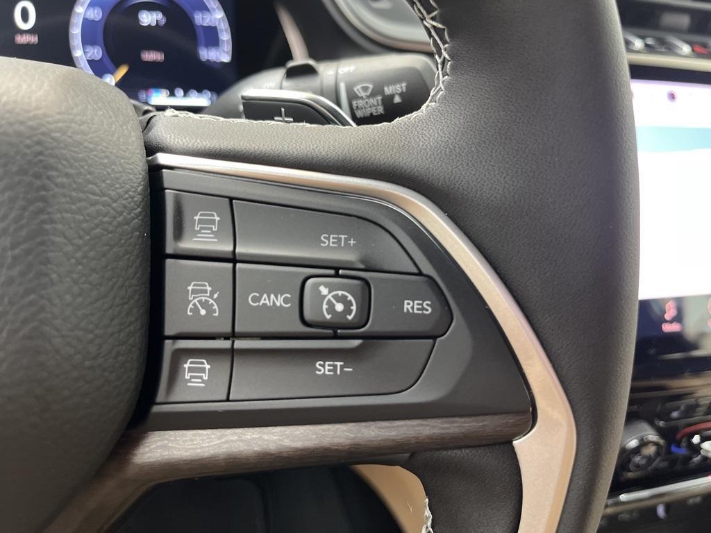 new 2025 Jeep Grand Cherokee car, priced at $50,660