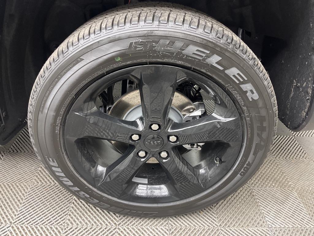 new 2025 Jeep Grand Cherokee car, priced at $42,661