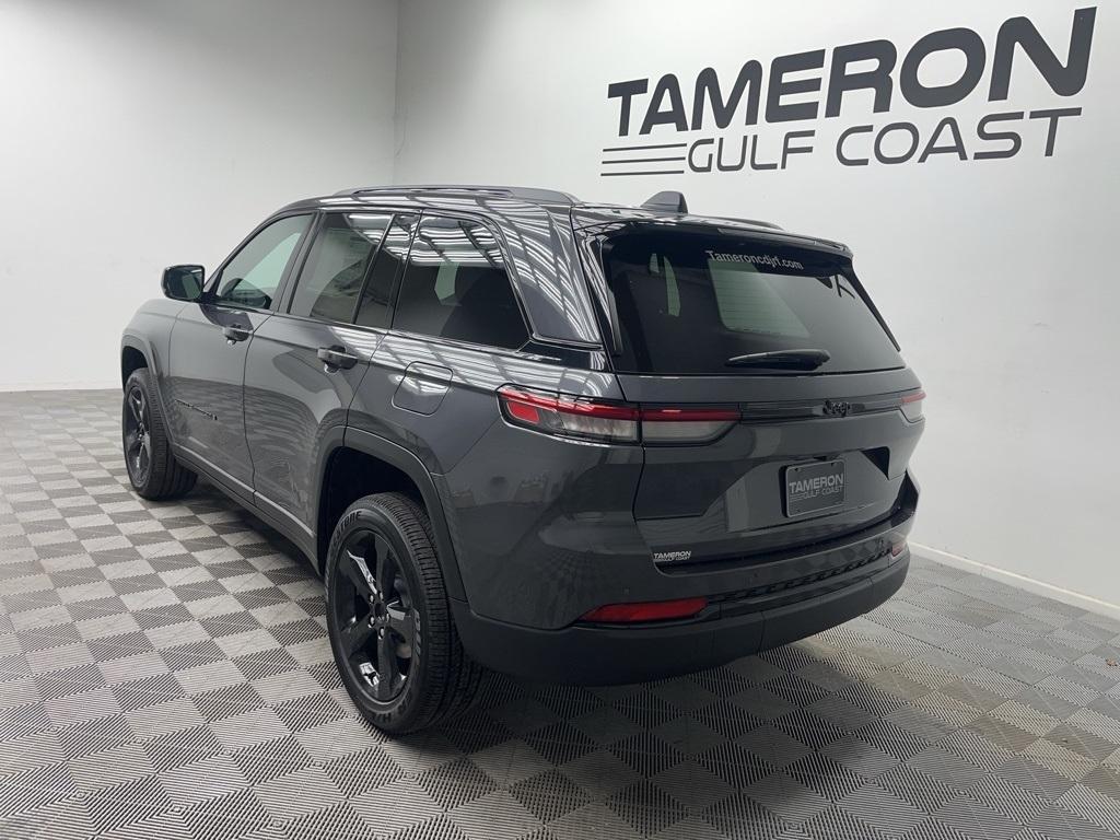 new 2025 Jeep Grand Cherokee car, priced at $42,661