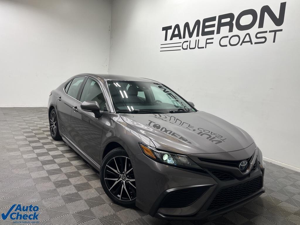 used 2022 Toyota Camry Hybrid car, priced at $19,000