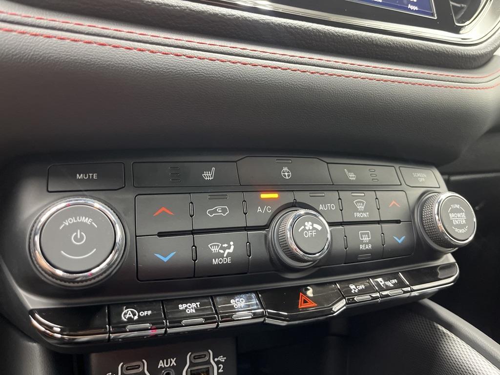 new 2025 Dodge Durango car, priced at $39,999