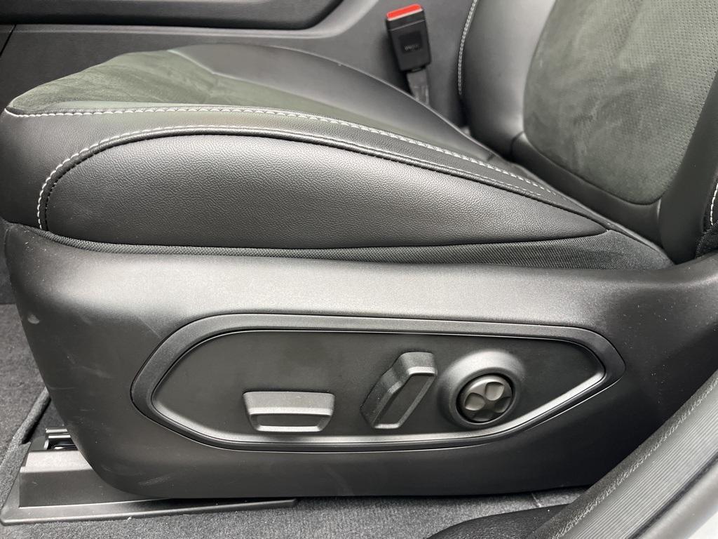 new 2025 Jeep Grand Cherokee L car, priced at $46,325