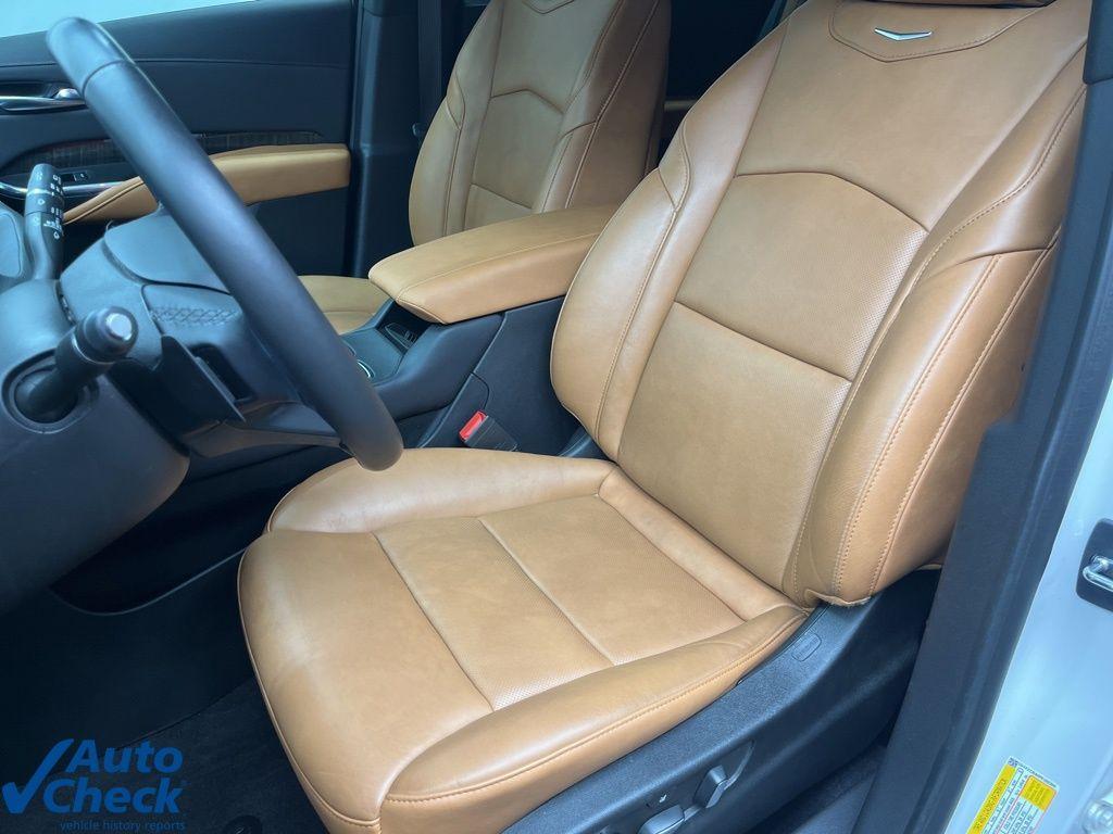 used 2023 Cadillac XT4 car, priced at $23,500