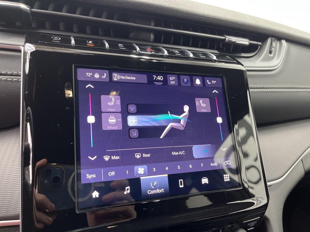 new 2025 Jeep Grand Cherokee car, priced at $42,470