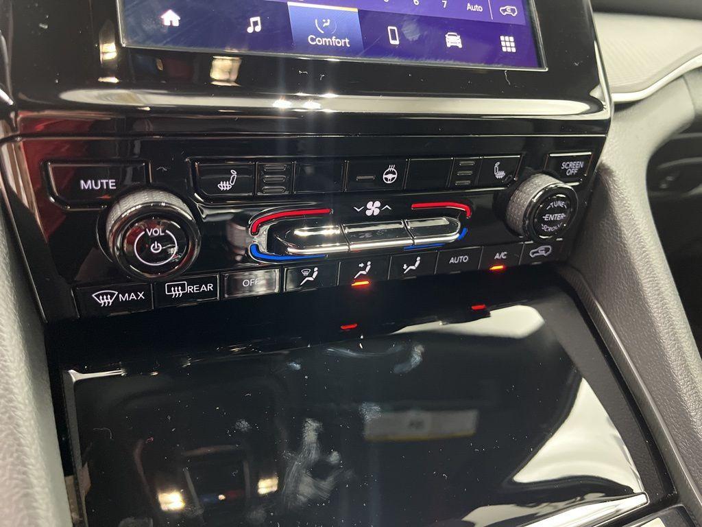 new 2025 Jeep Grand Cherokee car, priced at $43,498