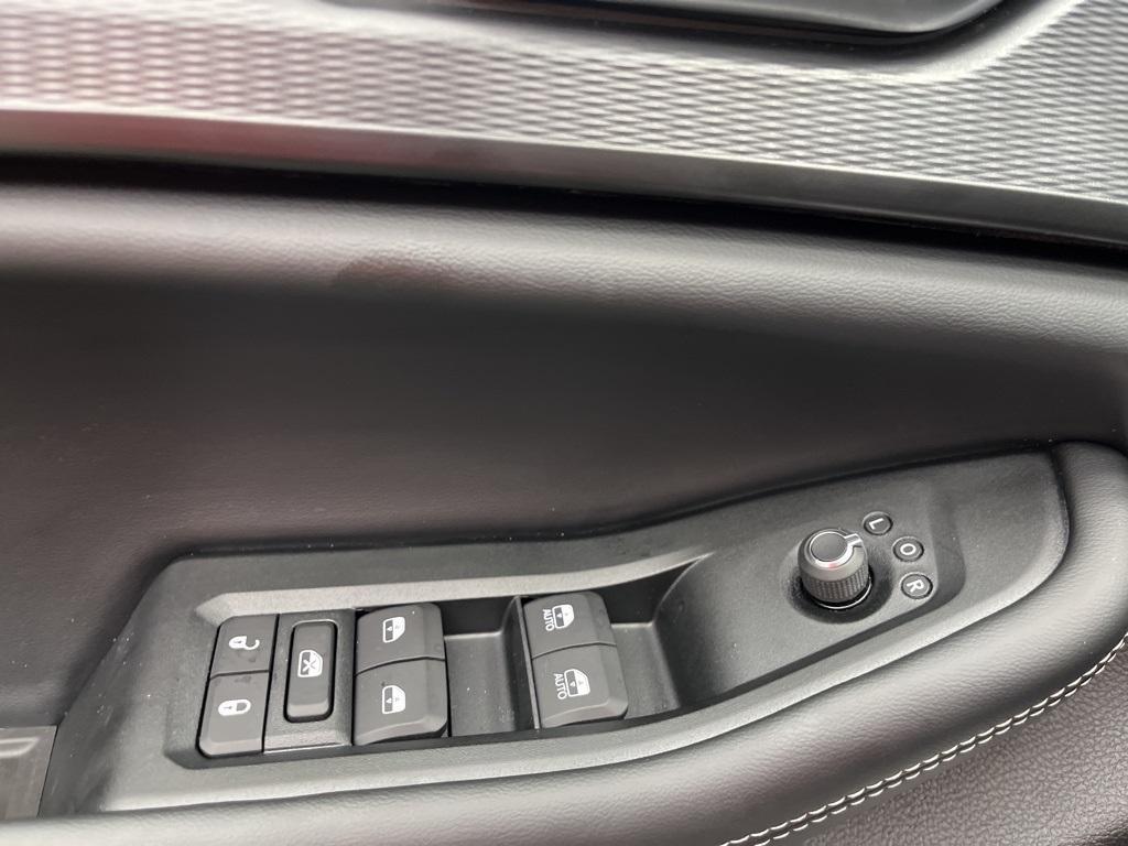 new 2025 Jeep Grand Cherokee car, priced at $42,470