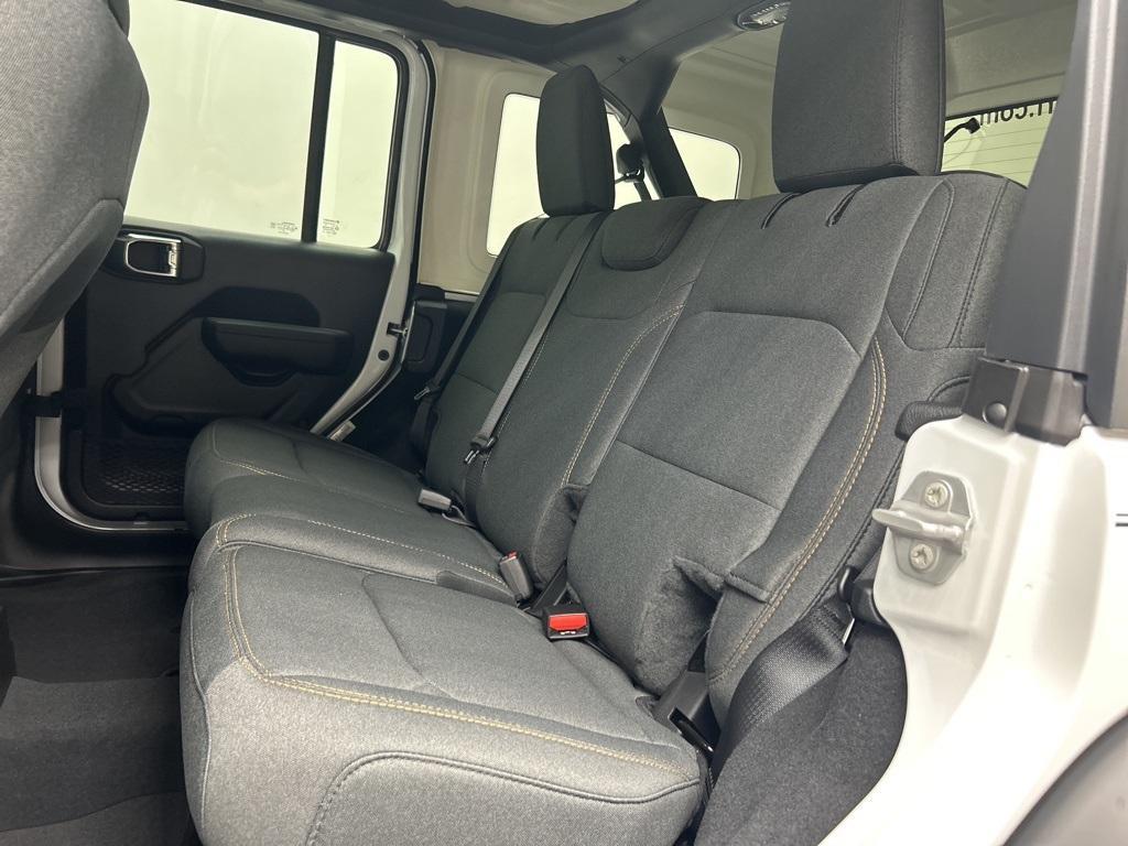 new 2025 Jeep Wrangler car, priced at $45,675