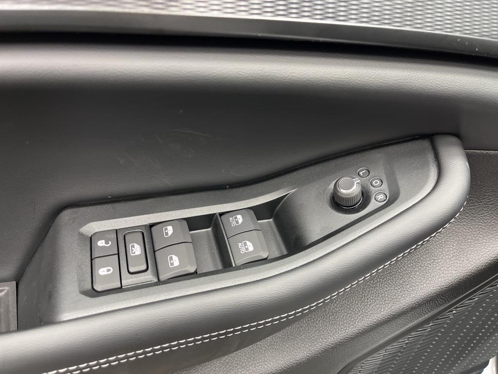 new 2025 Jeep Grand Cherokee car, priced at $42,143