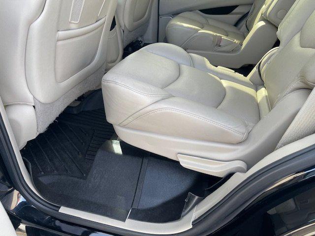 used 2020 Cadillac Escalade car, priced at $31,995