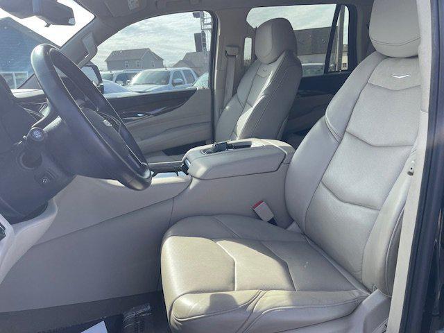 used 2020 Cadillac Escalade car, priced at $31,995