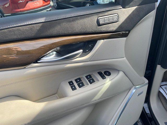 used 2020 Cadillac Escalade car, priced at $31,995