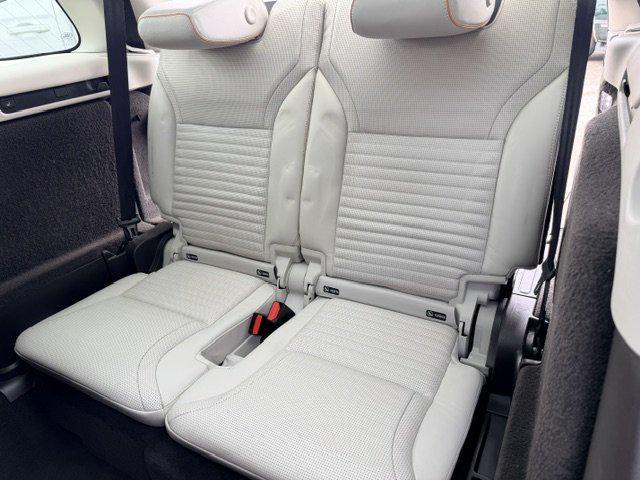 used 2018 Land Rover Discovery car, priced at $12,995