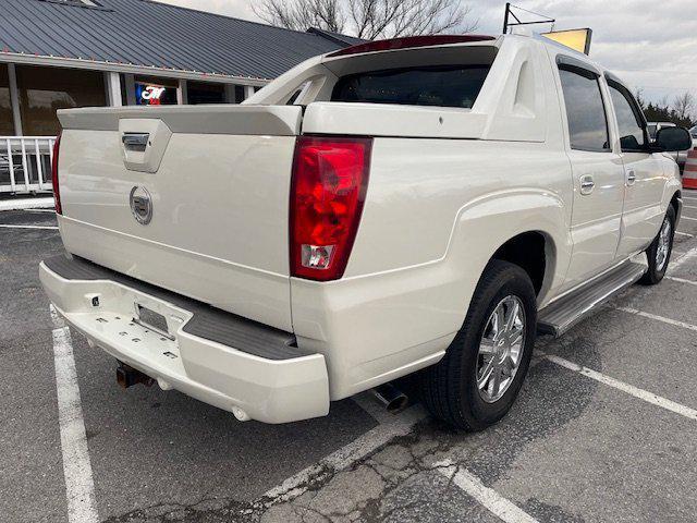 used 2006 Cadillac Escalade EXT car, priced at $9,995