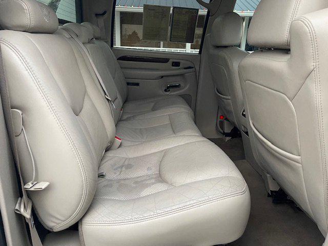 used 2006 Cadillac Escalade EXT car, priced at $9,995