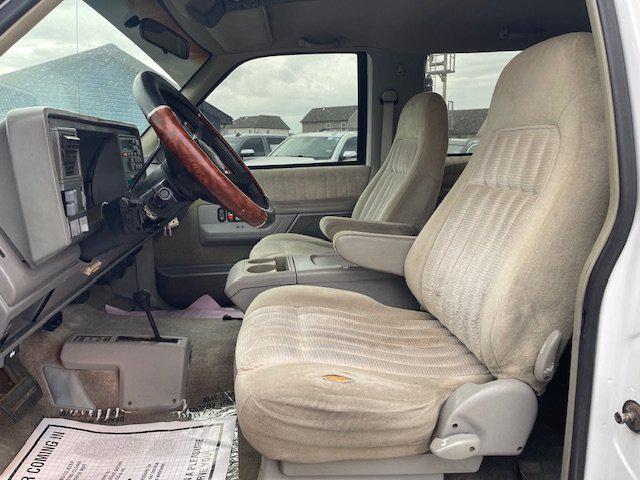 used 1994 GMC Yukon car, priced at $19,995