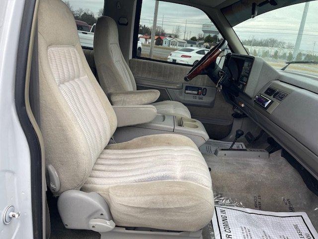 used 1994 GMC Yukon car, priced at $19,995