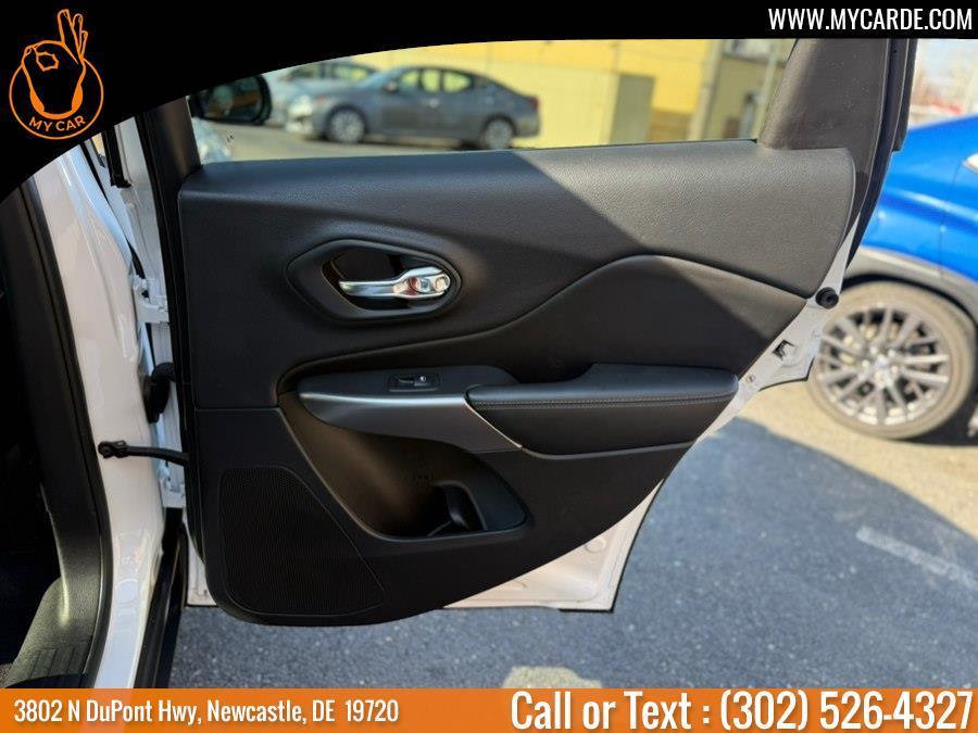 used 2019 Jeep Cherokee car, priced at $15,670