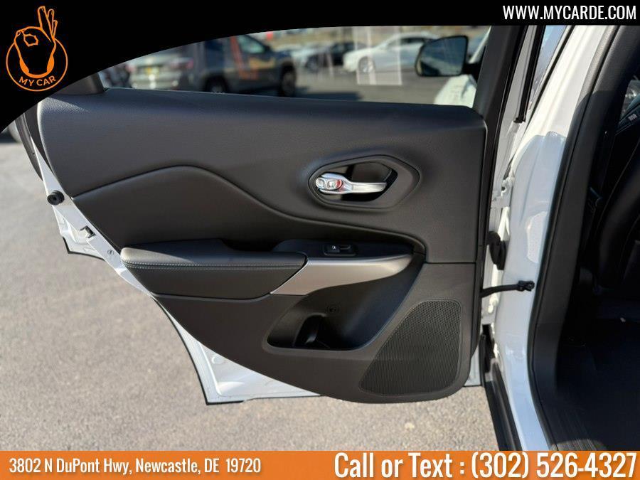 used 2019 Jeep Cherokee car, priced at $15,670