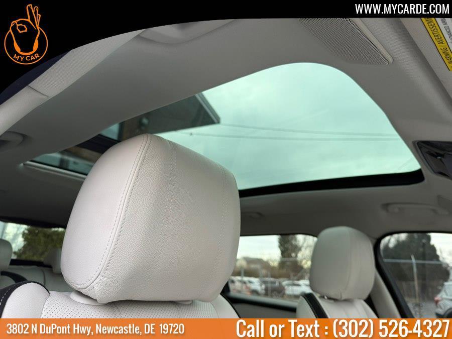 used 2021 Land Rover Range Rover Velar car, priced at $29,690