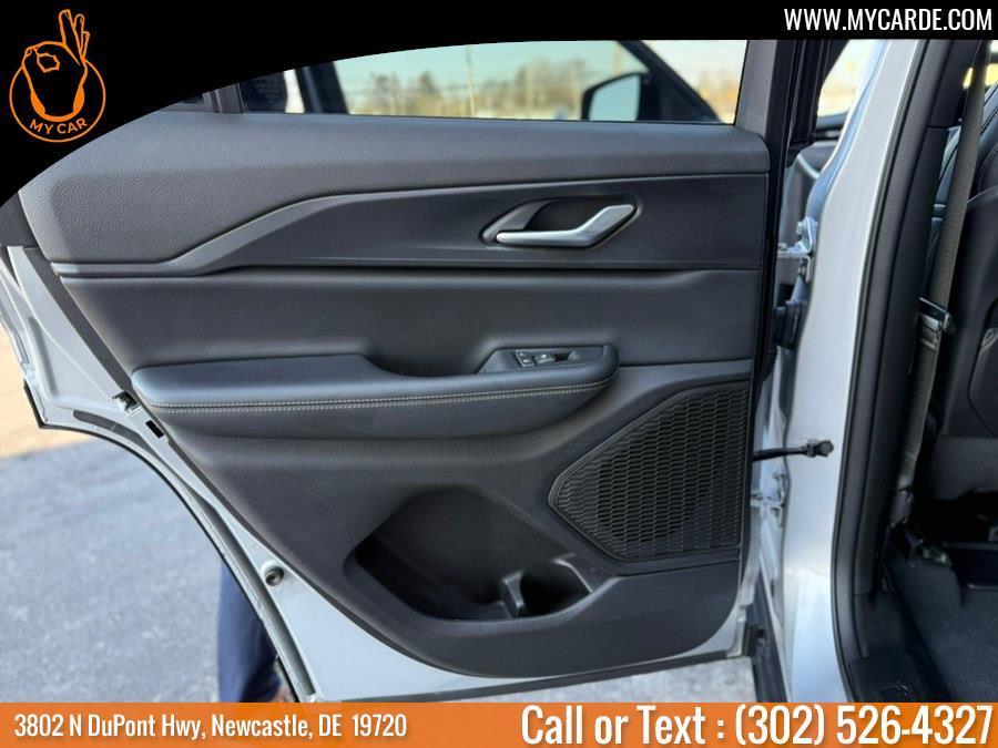 used 2024 Jeep Grand Cherokee car, priced at $30,941