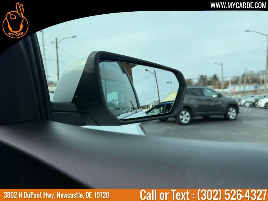 used 2023 Chevrolet Equinox car, priced at $20,205