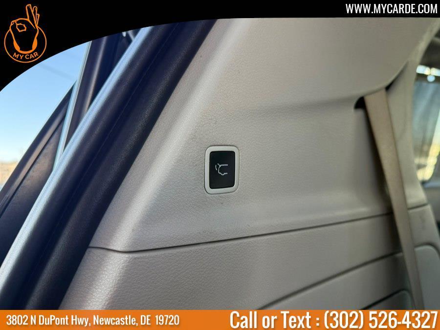 used 2020 Chrysler Pacifica car, priced at $16,746