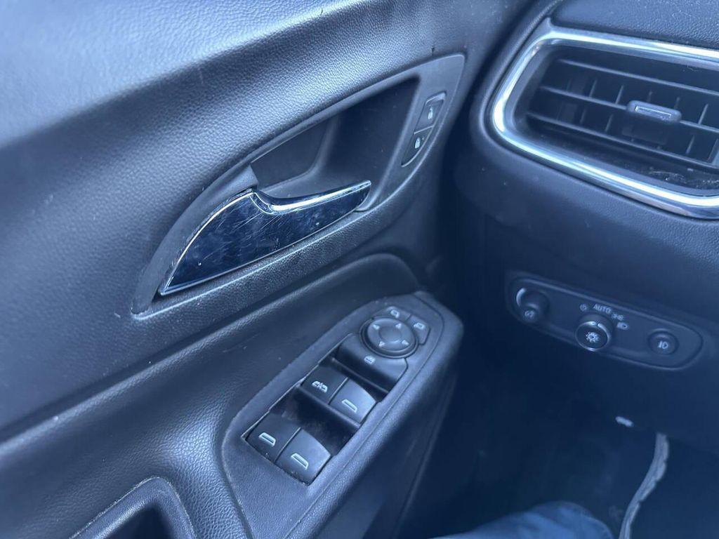 used 2020 Chevrolet Equinox car, priced at $11,995