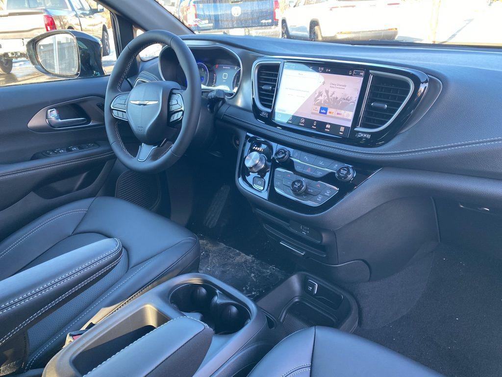 new 2026 Chrysler Pacifica car, priced at $44,278