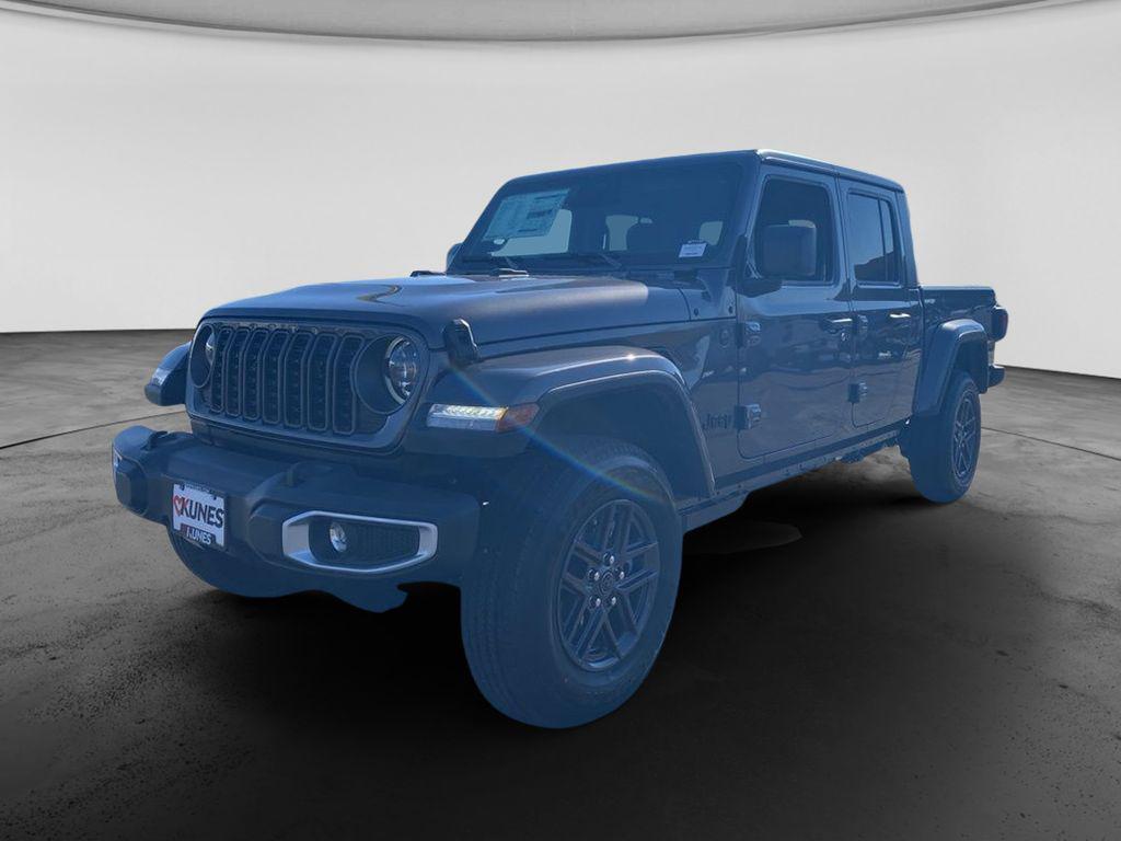 new 2026 Jeep Gladiator car, priced at $45,031