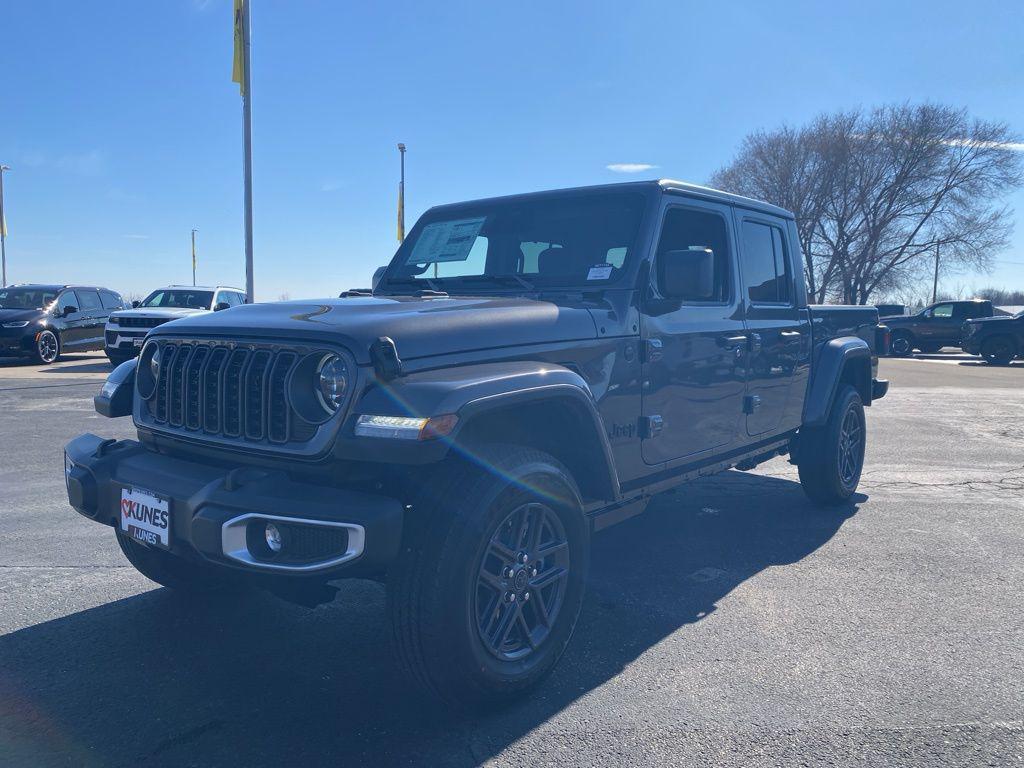new 2026 Jeep Gladiator car, priced at $45,781