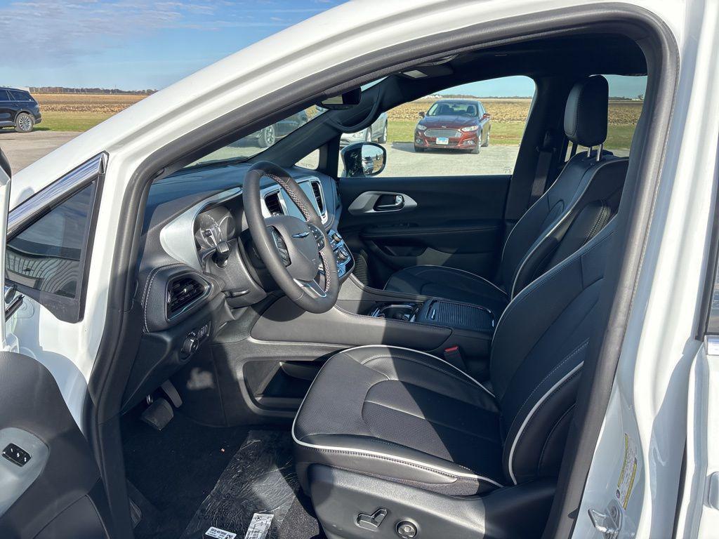 new 2026 Chrysler Pacifica car, priced at $49,688