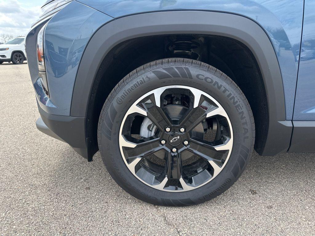 new 2026 Chevrolet Equinox car, priced at $36,120