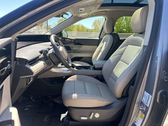used 2025 Lincoln Nautilus car, priced at $54,990