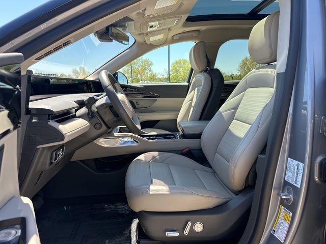 used 2025 Lincoln Nautilus car, priced at $54,990
