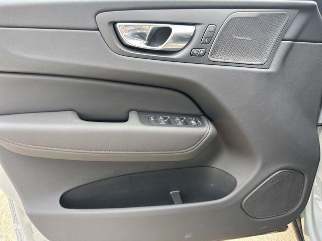 new 2026 Volvo XC60 car, priced at $65,130
