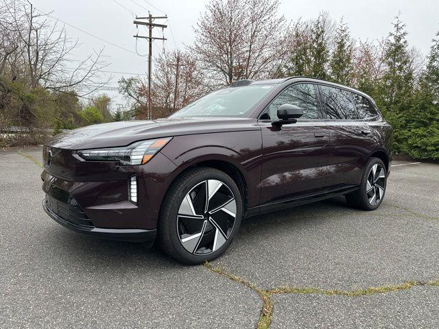 new 2025 Volvo EX90 car, priced at $95,140