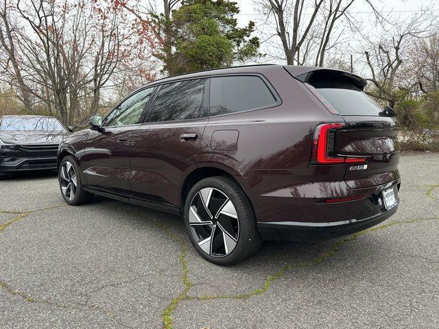 new 2025 Volvo EX90 car, priced at $95,140