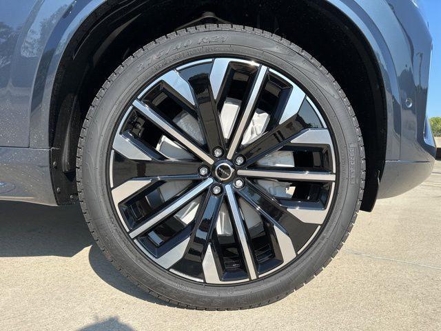 new 2026 Volvo XC90 car, priced at $71,825