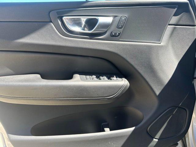 used 2023 Volvo XC60 car, priced at $28,990