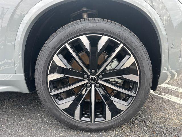 new 2026 Volvo XC90 car, priced at $75,155
