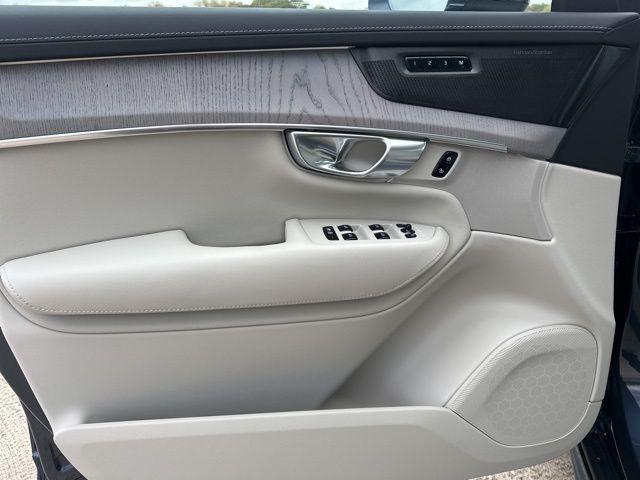 new 2026 Volvo XC90 car, priced at $75,155