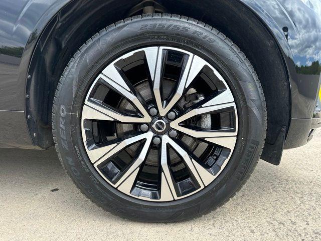 used 2023 Volvo XC60 car, priced at $30,990