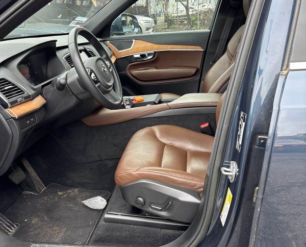 used 2023 Volvo XC90 Recharge Plug-In Hybrid car, priced at $44,990
