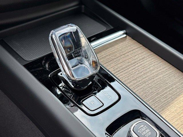 new 2027 Volvo XC60 car, priced at $60,349