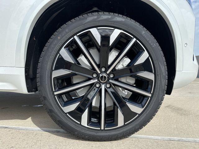 new 2026 Volvo XC90 car, priced at $75,155